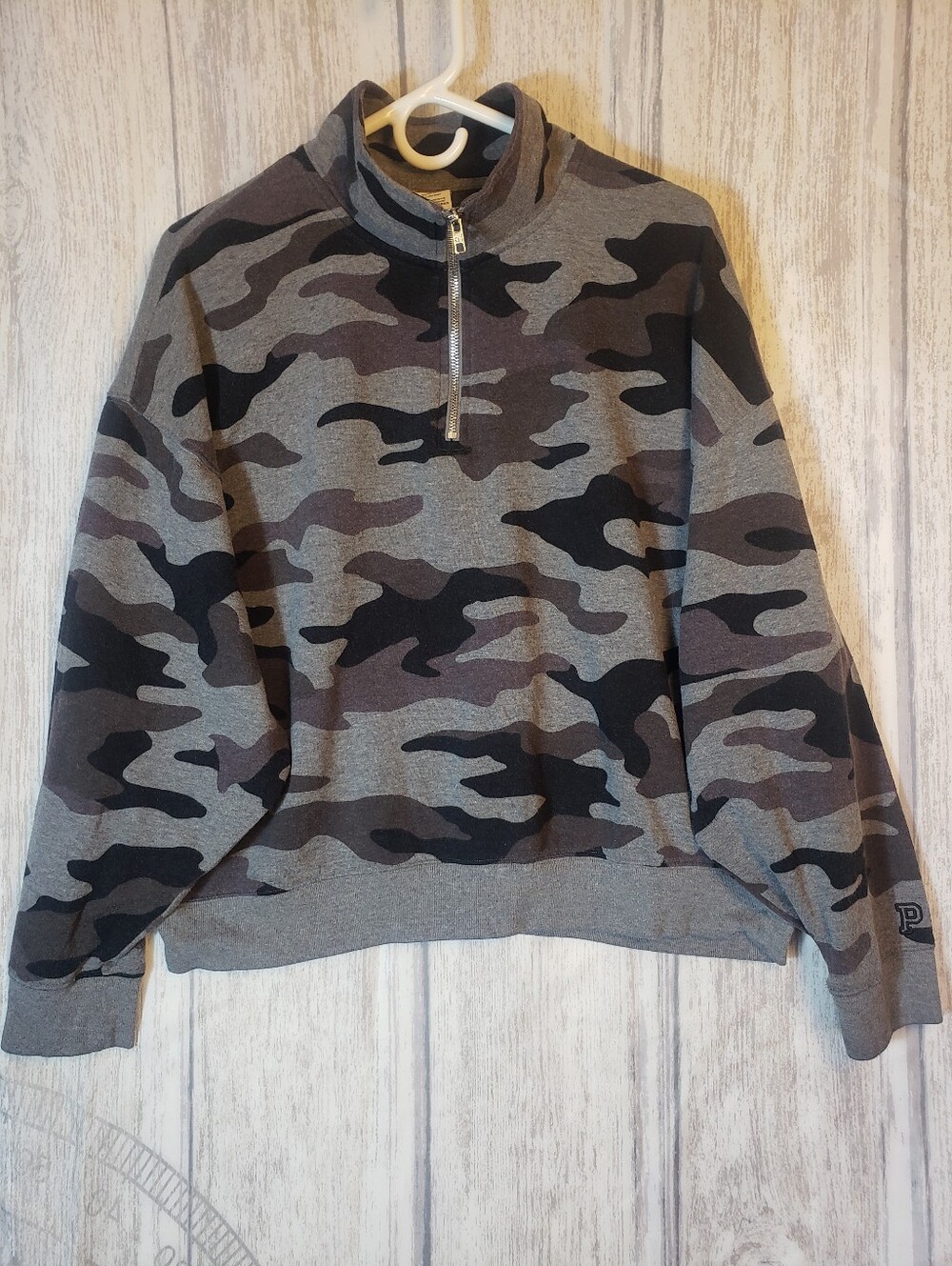 Victoria's Secret PINK Camouflage Quarter-Zip Pullover Sweatshirt Half Zip Large